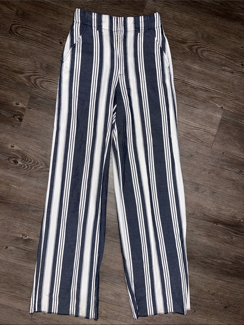 MASSIMO DUTTI Vertical Stripe Chinos